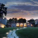 villa-1209148_1920